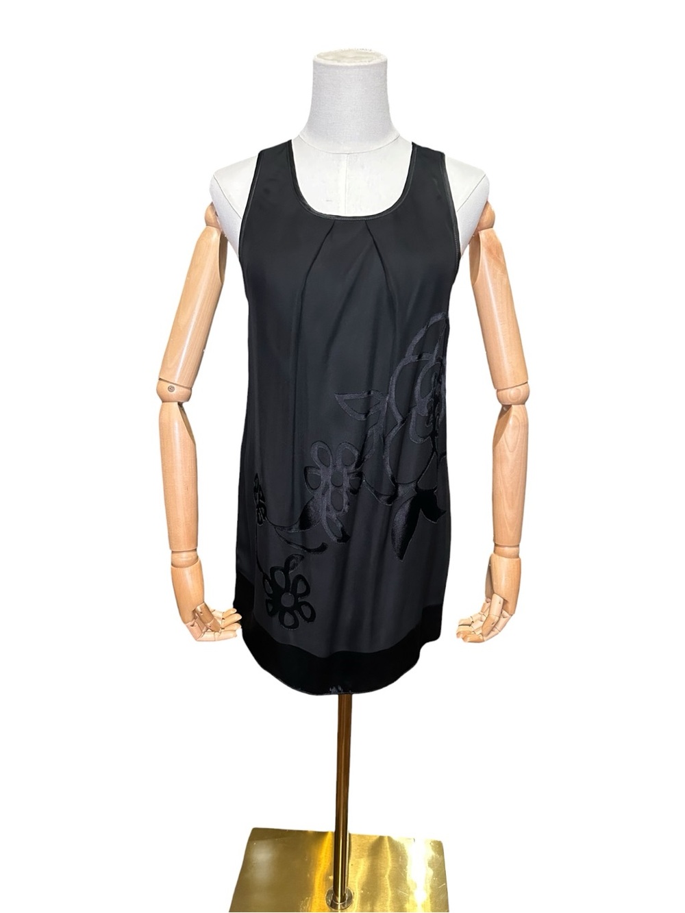 Max Studio Black Sleeveless Floral Velvet-Appliqué Tank - Picture 2 of 7